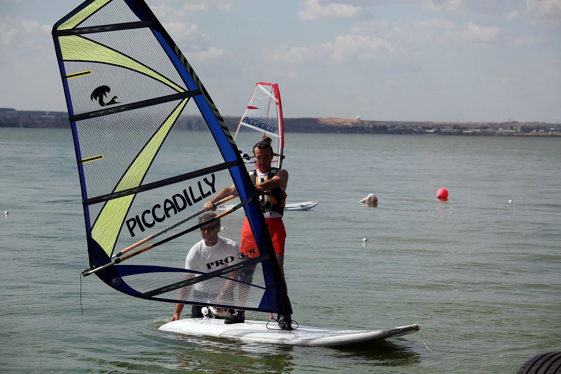 Φωτογραφία: Windsurf ro · Πηγή: Wikimedia Commons (CC BY-SA 3.0)